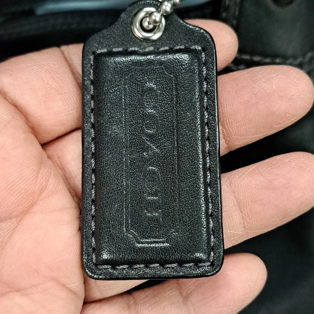 Coach Soho Lynn Hobo Shoulder Bag Y2k - Picture 14 of 16